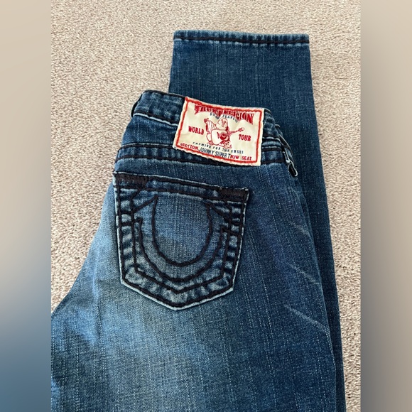 TRUE RELIGION “JOHNNY SUPER T” LOW RISE JEANS! - Picture 5 of 9